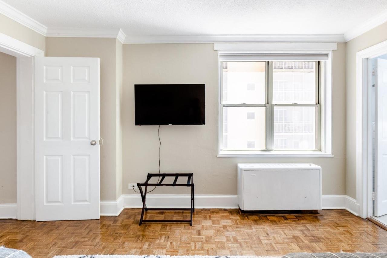 Rare 2 Bed 2 Bath Downtown Condo Near Aquarium アトランタ エクステリア 写真